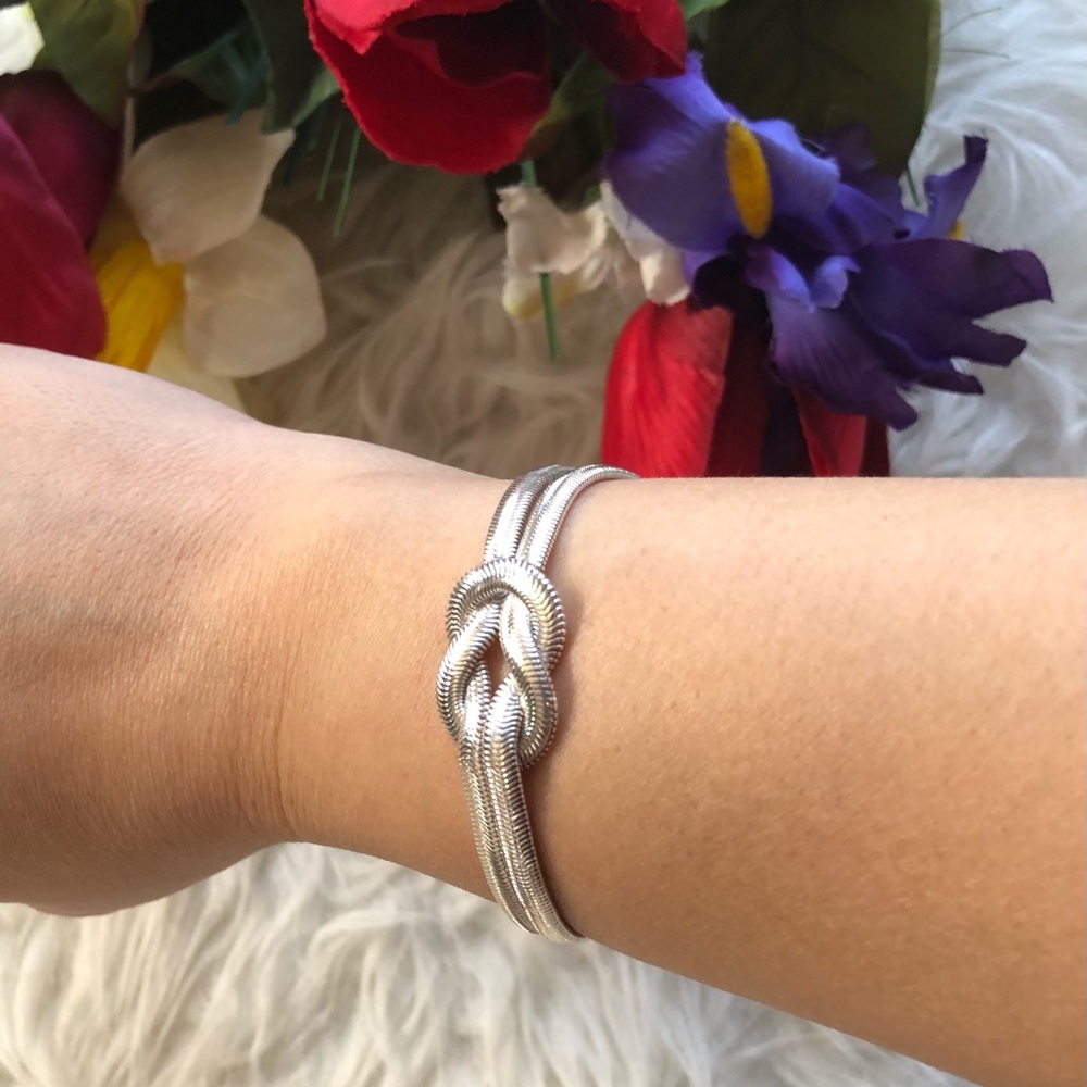 Infinity Like Bracelet - image 4